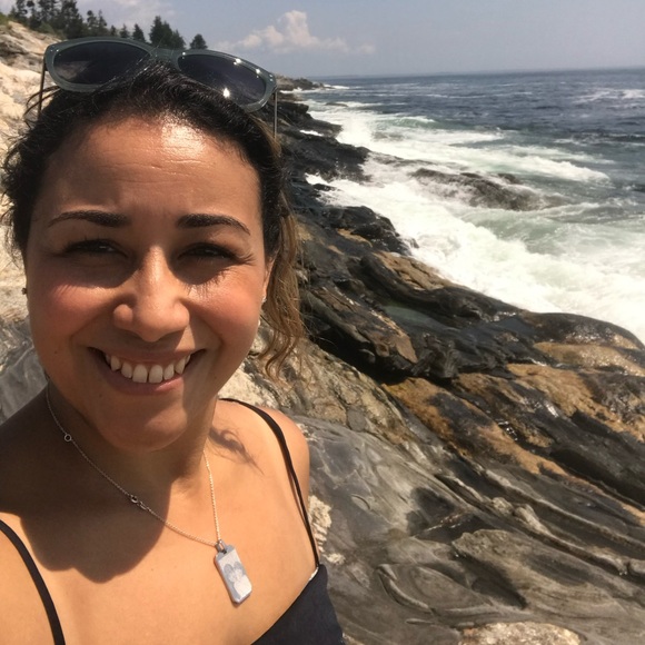 Meet your Posher, Ana - Picture 4 of 4